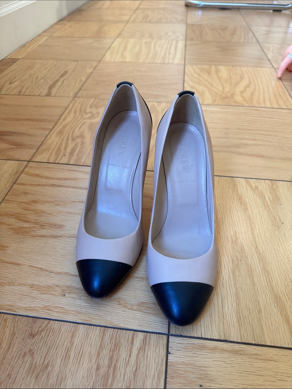 J. Crew Two-Tone Nude and Black Leather Pumps size 5.5
